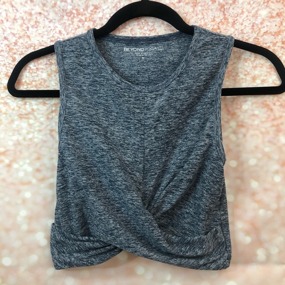 🦄SOLD🦄m Beyond Yoga Twist Performance Tank - Picture 2 of 8